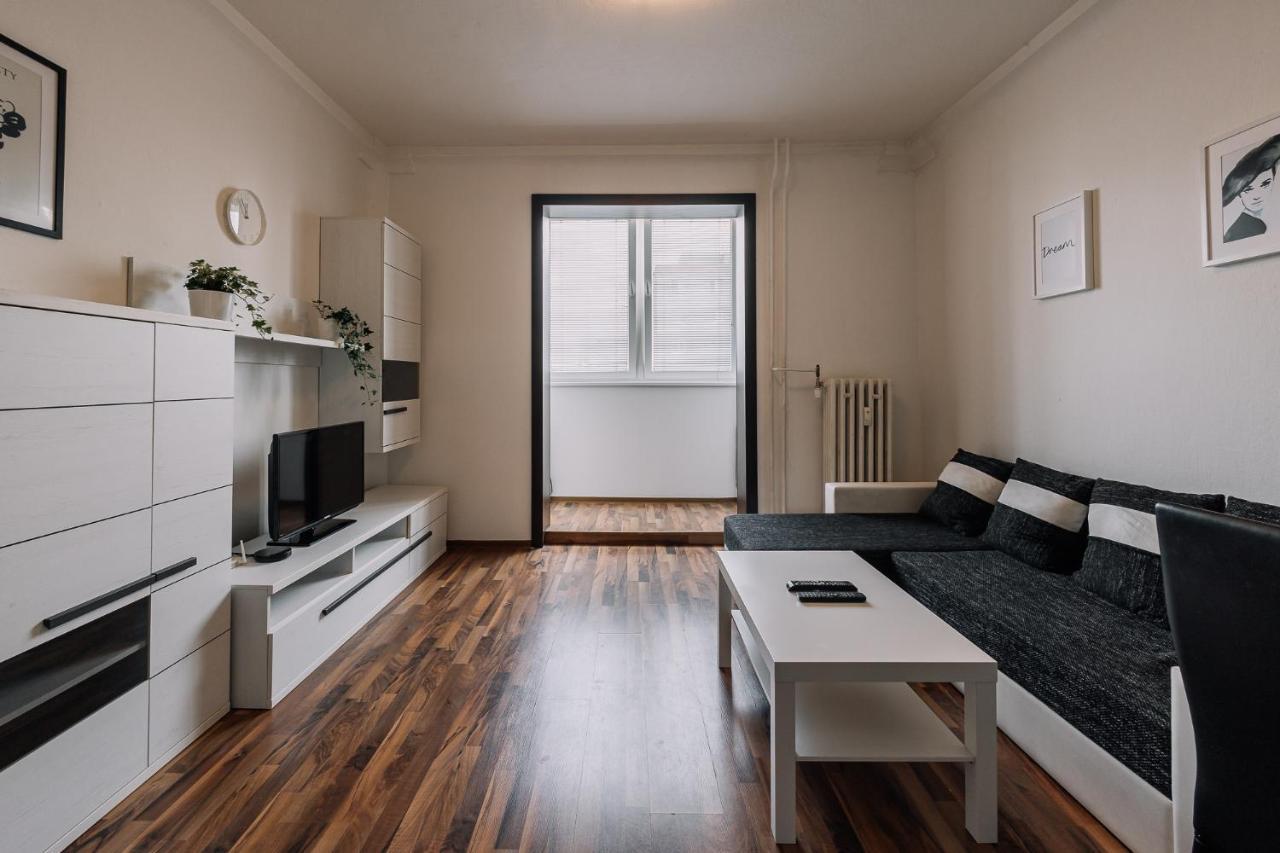 Cozy Apartment In Ruzinov Bratislava Exterior photo